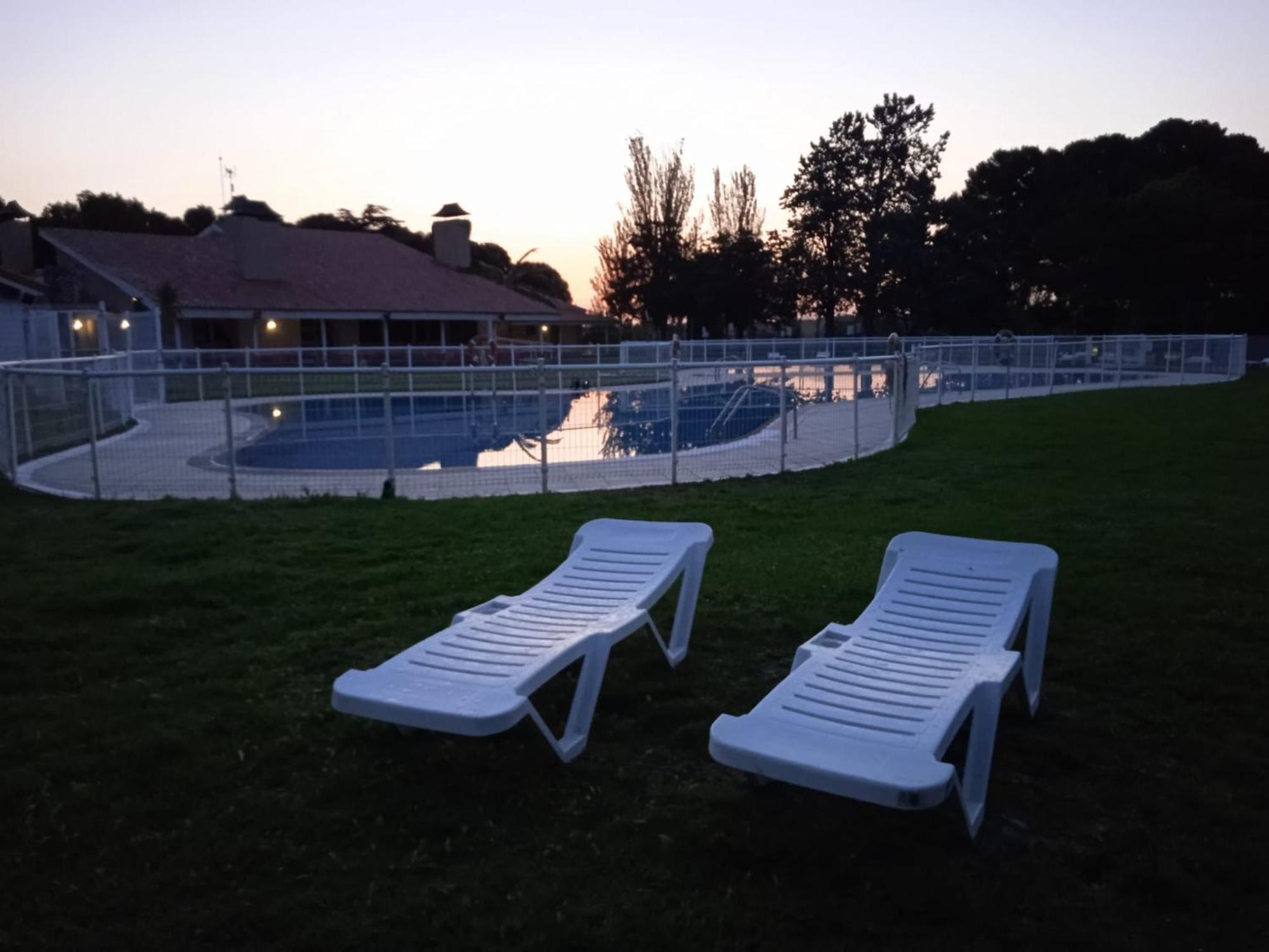 Albergue Zaragoza Camping Bagian luar foto