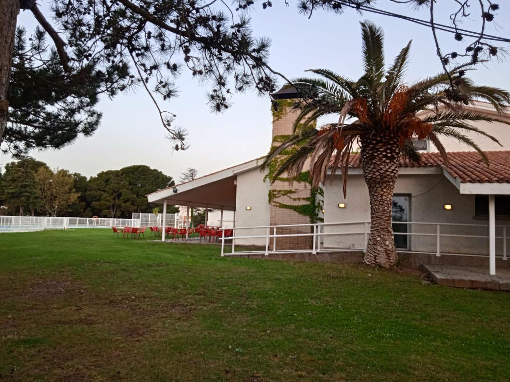Albergue Zaragoza Camping Bagian luar foto